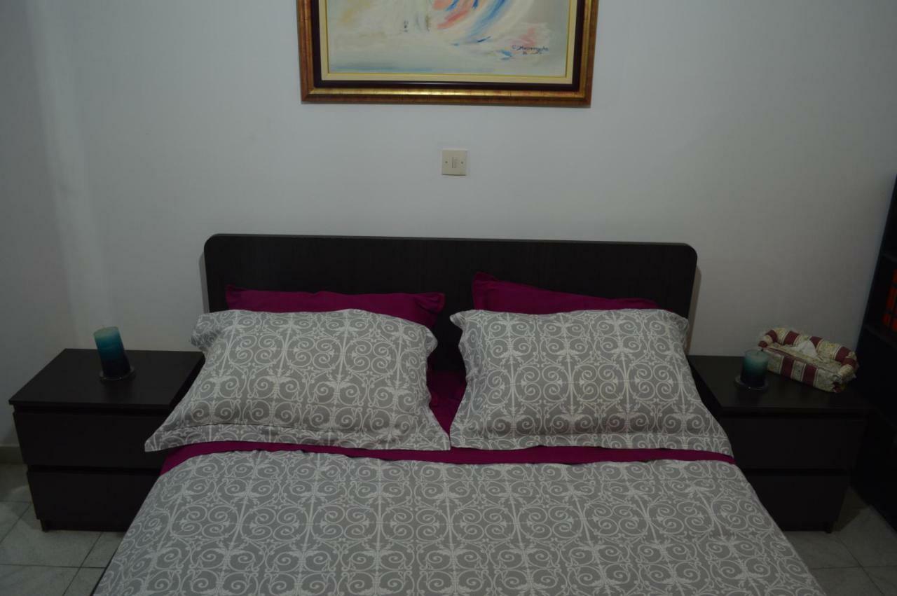 Apartment In The Center Of Aigio F מראה חיצוני תמונה